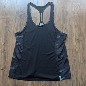 Camouflage Under Armour tank top